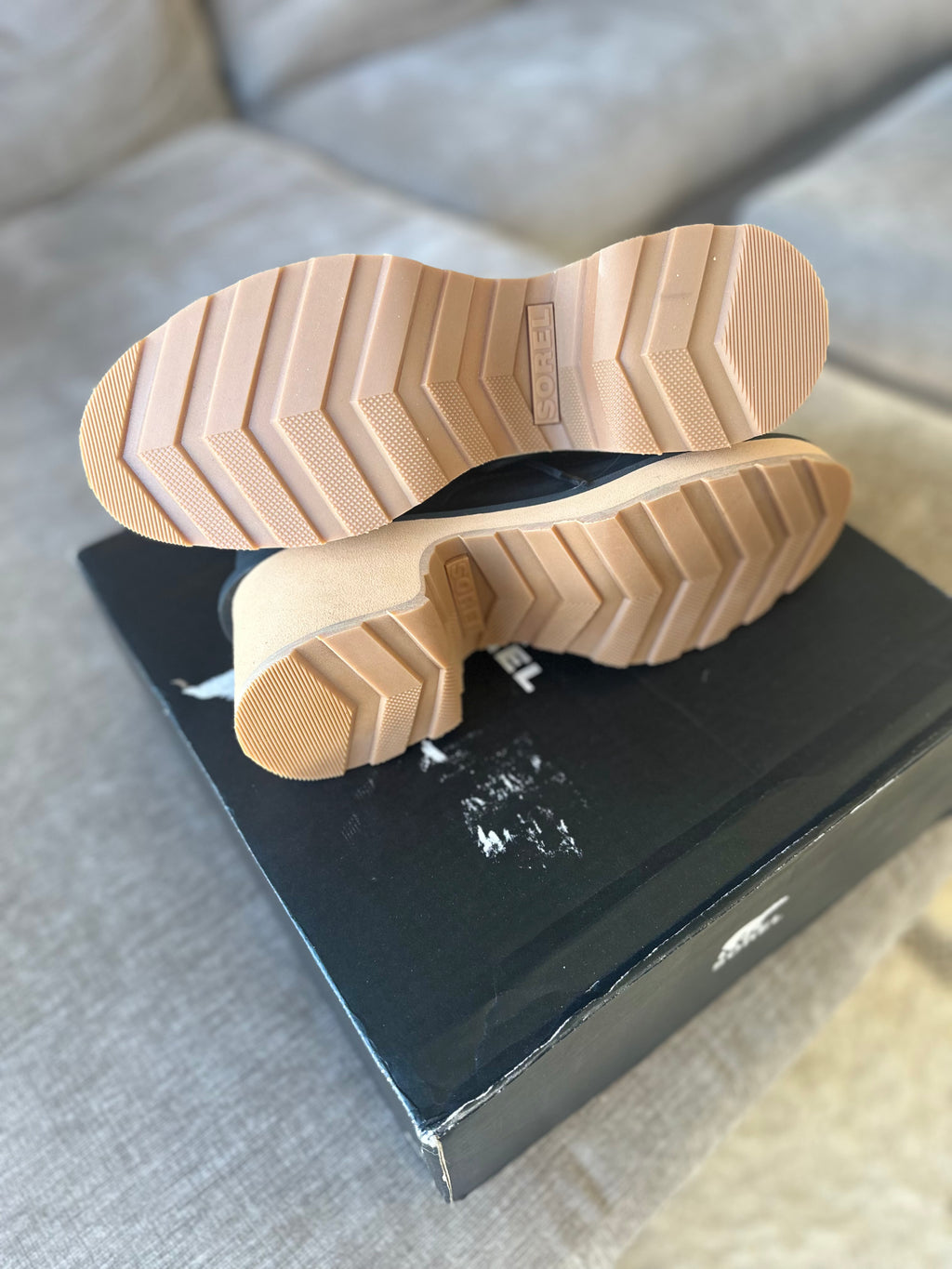 NWT HI-LINE SOREL BOOTS