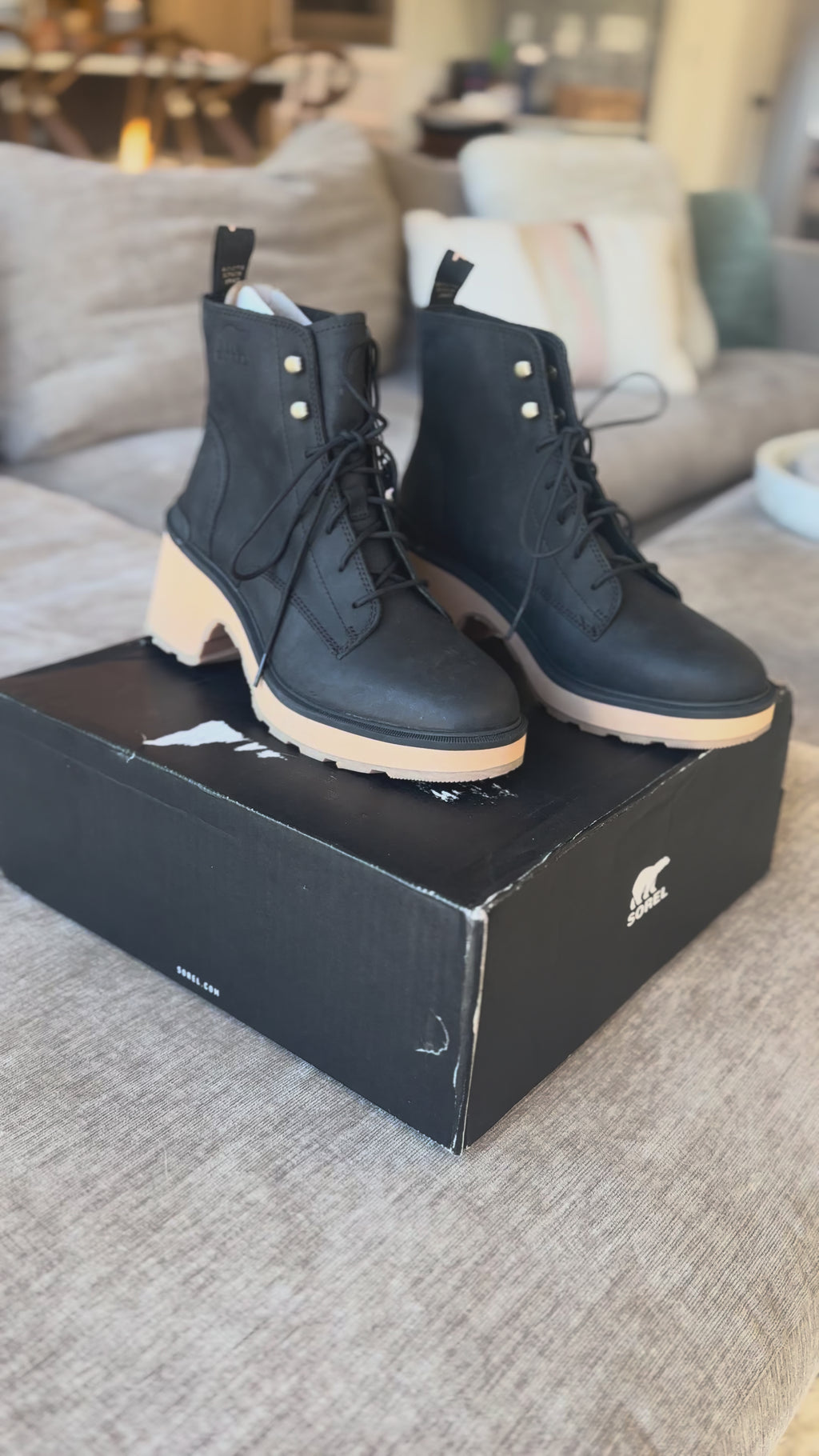 NWT HI-LINE SOREL BOOTS